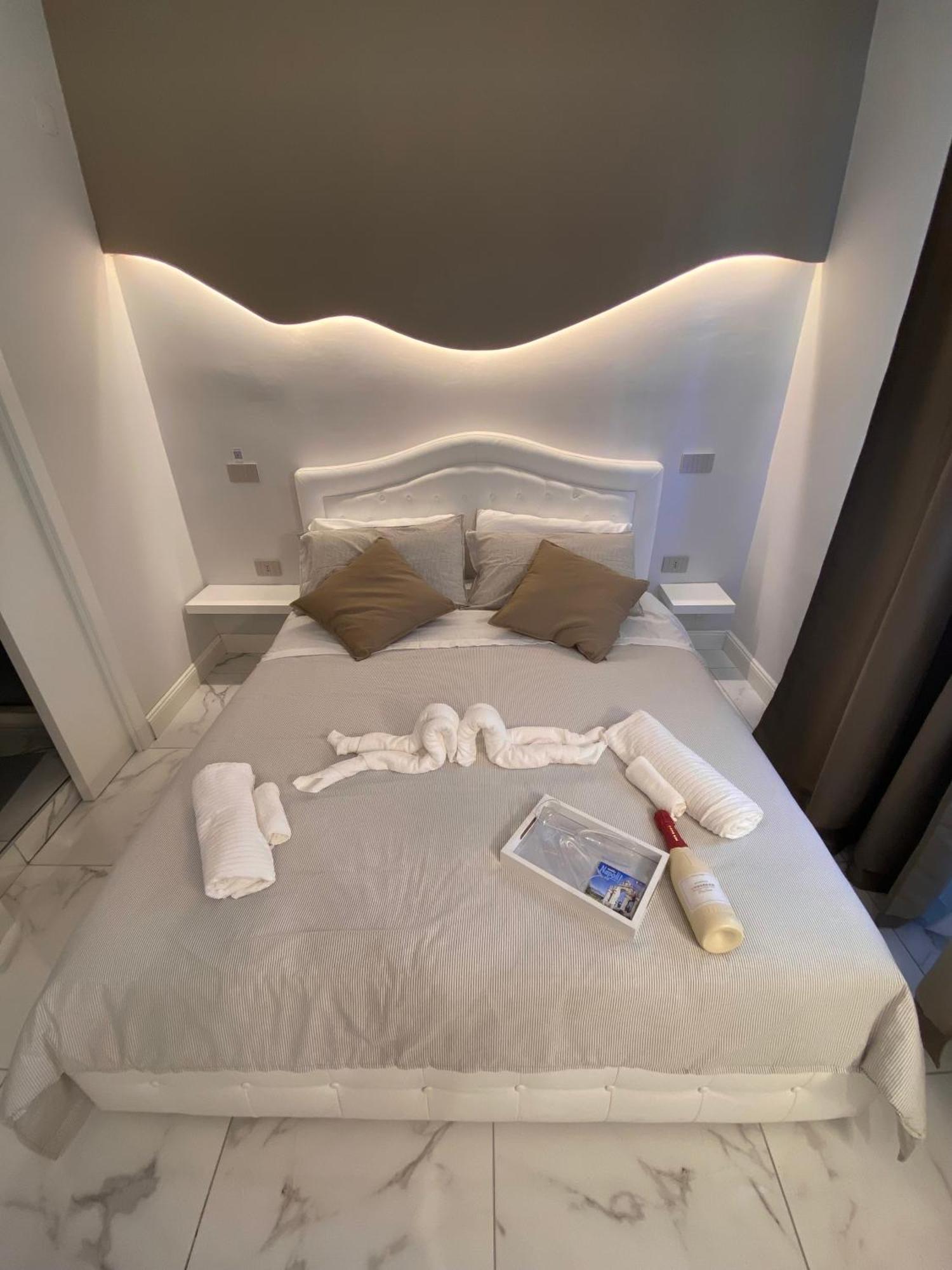 La Dimora Di Marti " Vicino Al Centro Storico Di Napoli" Bed & Breakfast Dış mekan fotoğraf