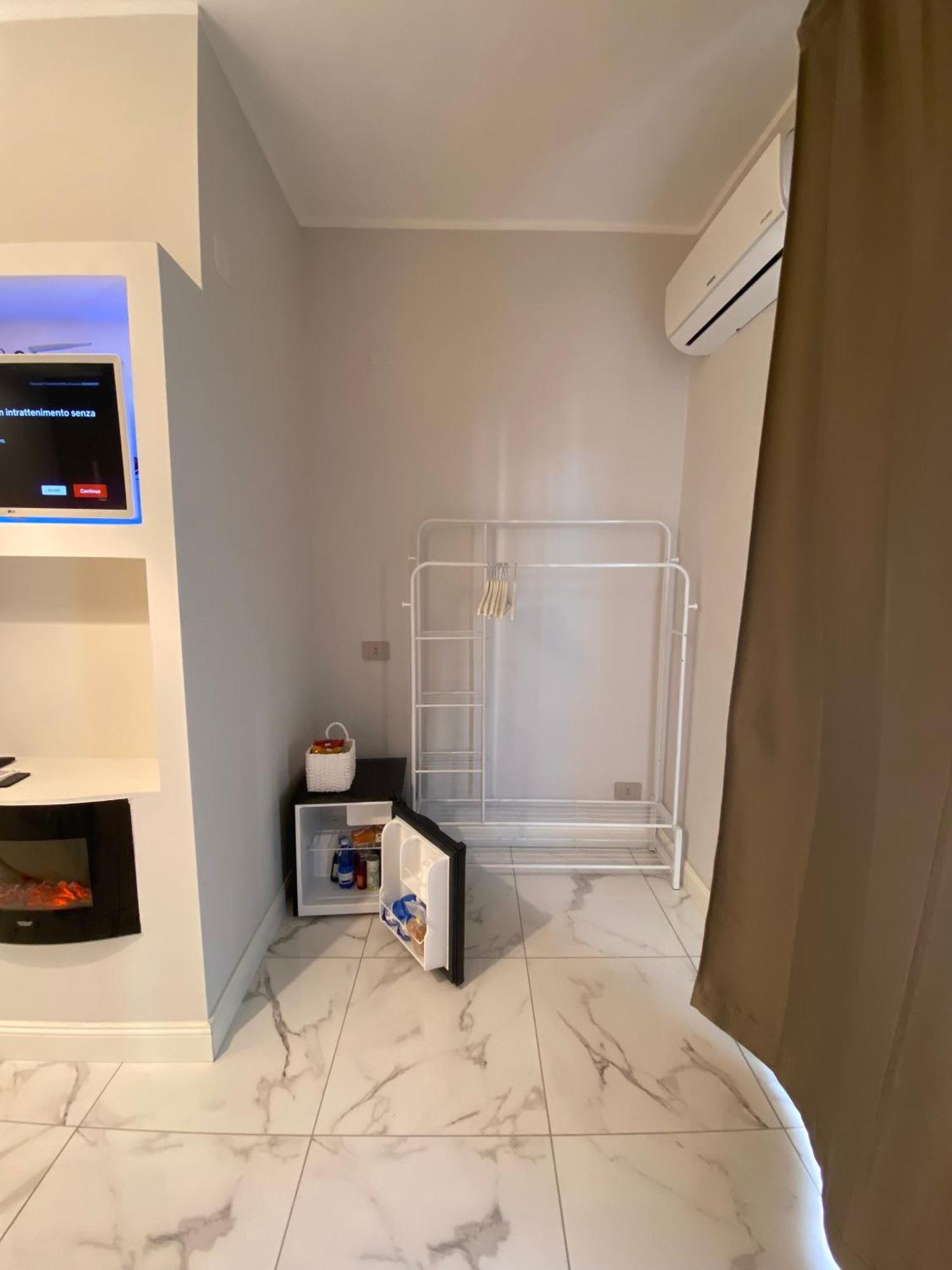La Dimora Di Marti " Vicino Al Centro Storico Di Napoli" Bed & Breakfast Dış mekan fotoğraf